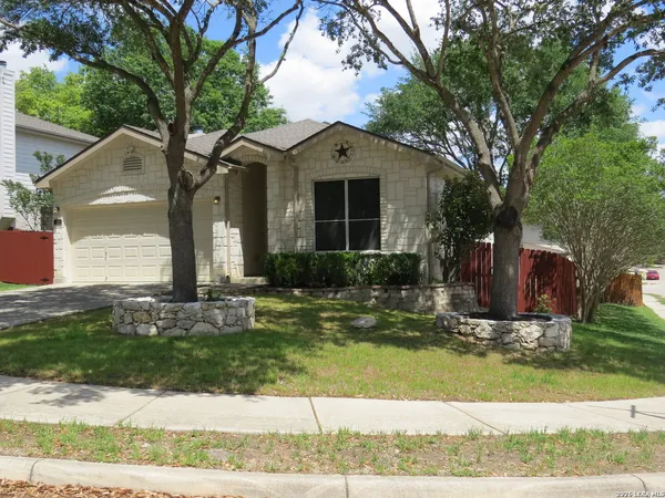 $1,900 | 508 Foxford Run Drive, Schertz, TX 78108