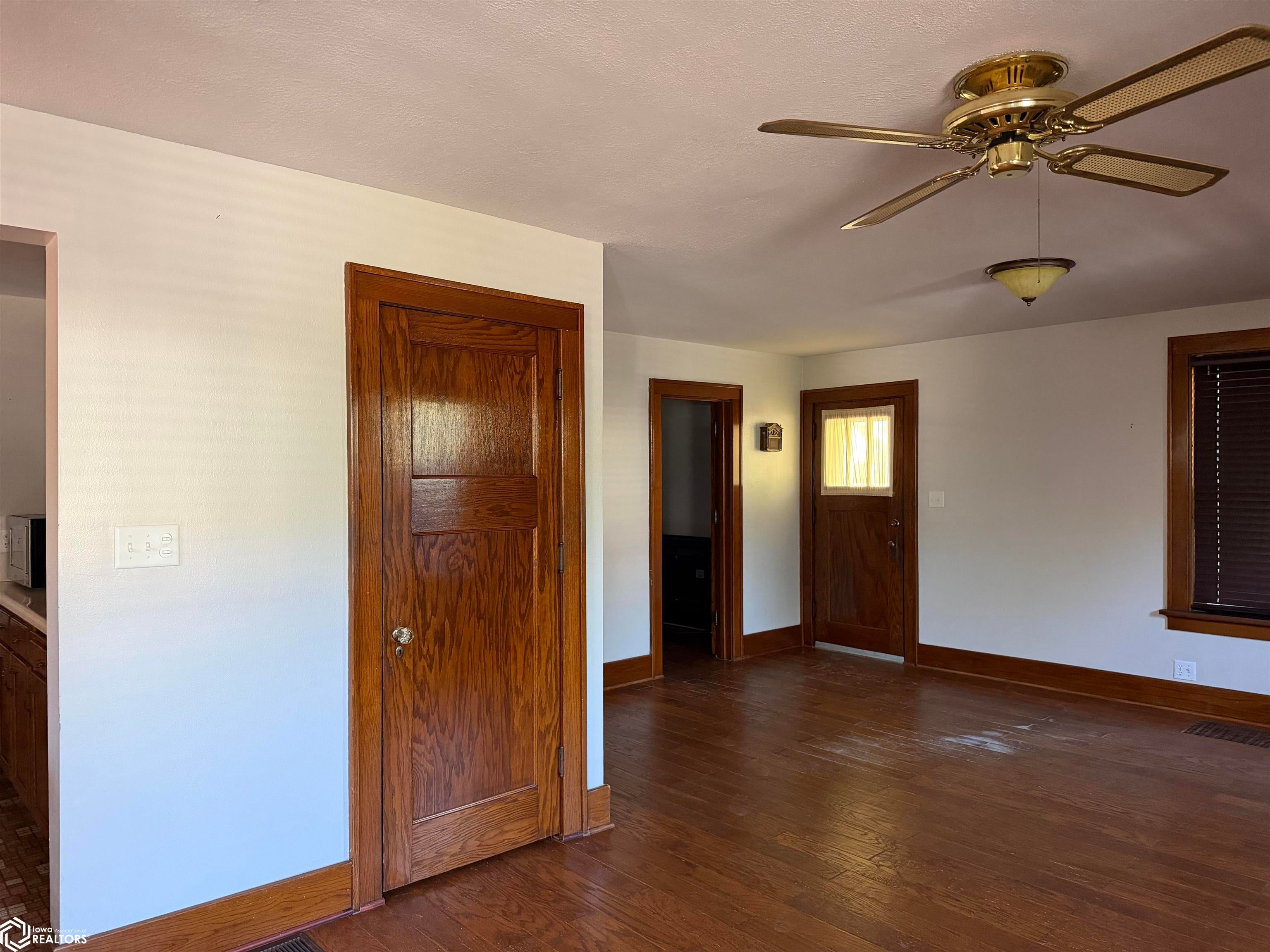80 North 9th Street Hamilton, IL 62341 - Photo 20 of 72 Gallery Image 20
