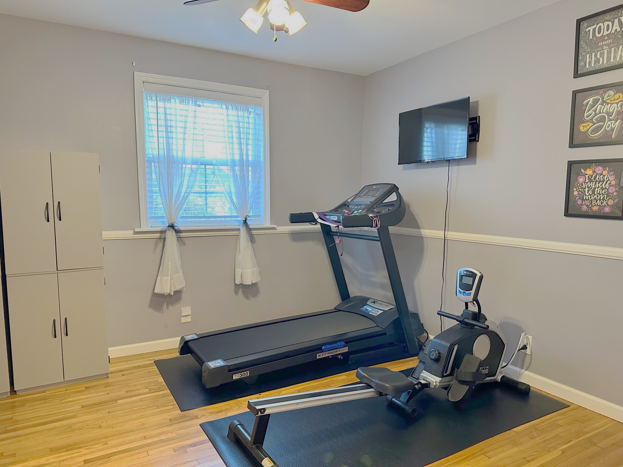 303 Raintree Drive Hendersonville, TN 37075 - Photo 31 of 36 a room with gym equipment