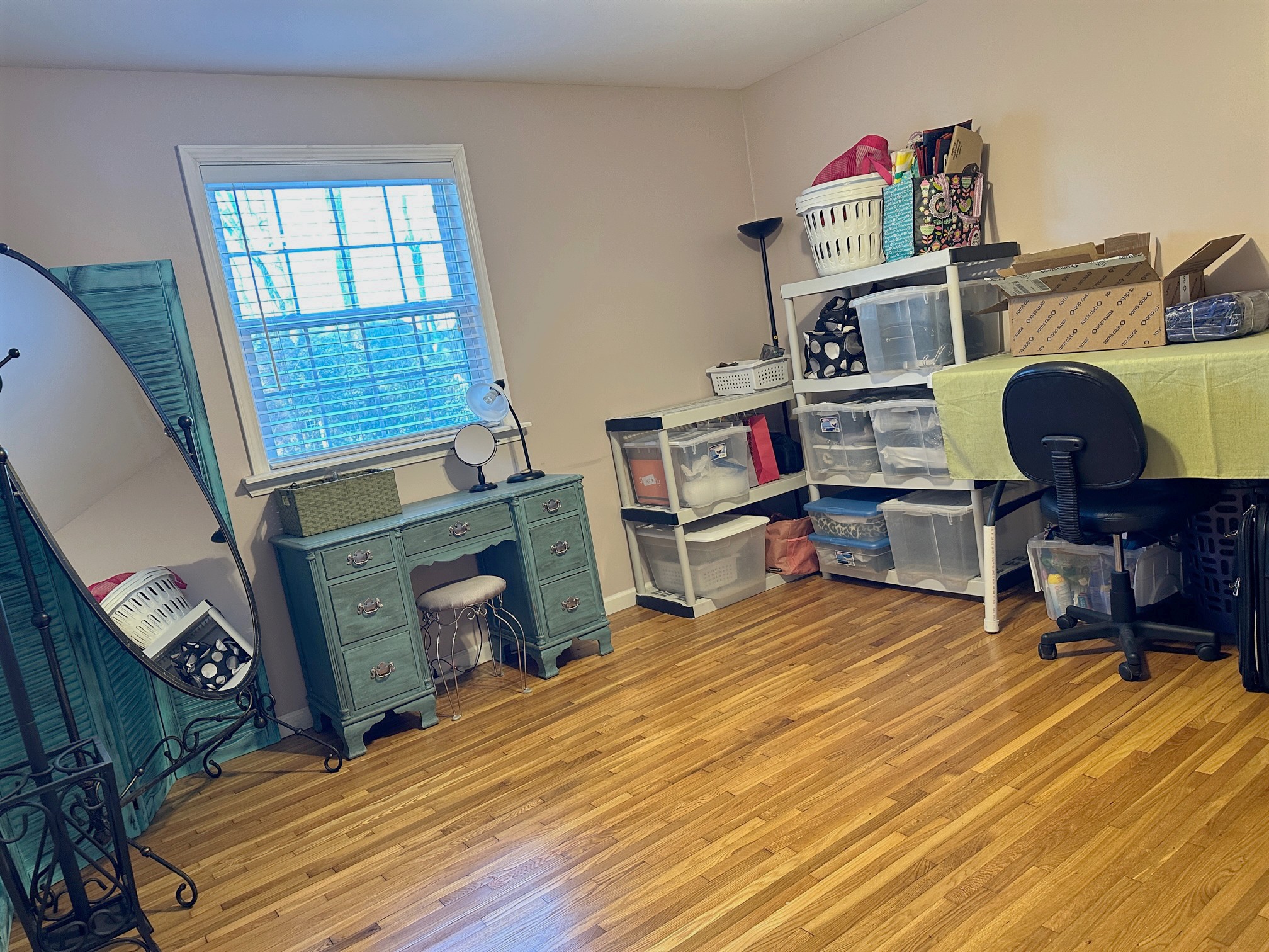 303 Raintree Drive Hendersonville, TN 37075 - Photo 34 of 36 a workspace with furniture and a window