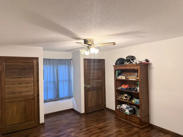 $299,900 | 1815 Paula Lane, Marion, IL 62959