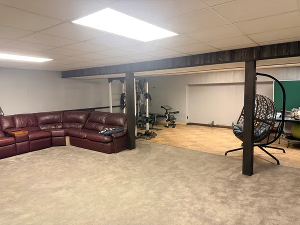 $299,900 | 1815 Paula Lane, Marion, IL 62959