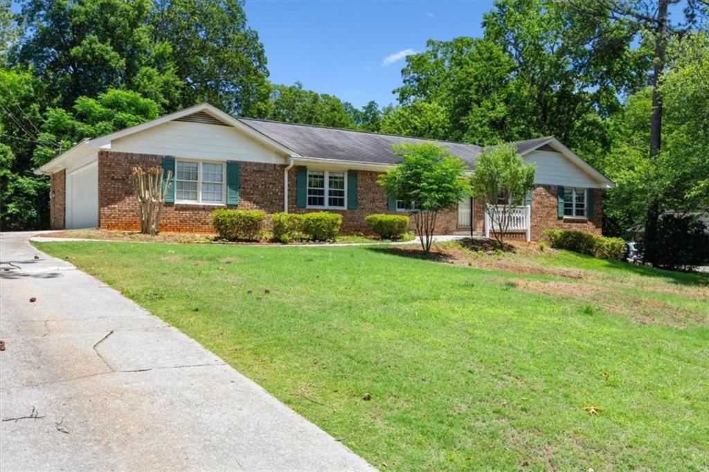 1868 Harbour Oaks Dr Southwest  