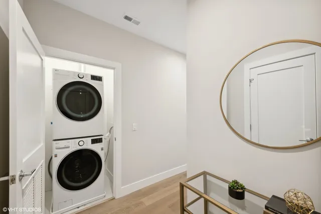 $445,000 | 2342 West Adams Street, Unit 406, Chicago, IL 60612