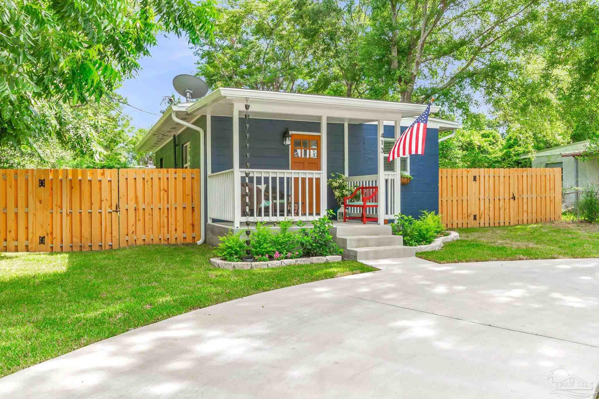 413 Forrest Street Cantonment, FL 32533 - Photo 2 of 34