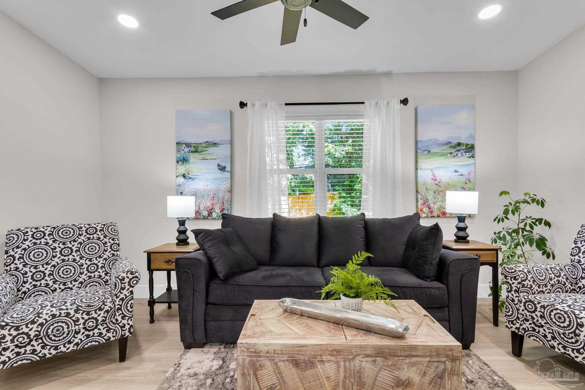 413 Forrest Street Cantonment, FL 32533 - Photo 6 of 34