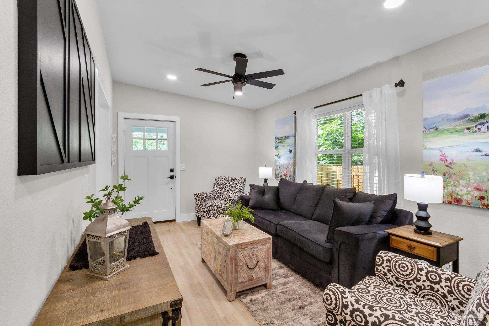 413 Forrest Street Cantonment, FL 32533 - Photo 8 of 34