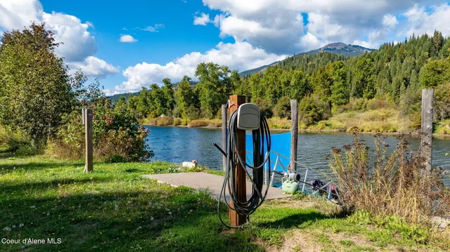 $299,000 | 8644 Railroad Grade Road, St. Maries, ID 83861