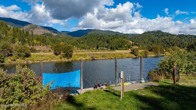 $299,000 | 8644 Railroad Grade Road, St. Maries, ID 83861