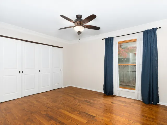 $529,000 | 134 South Whispering Hills Drive, Naperville, IL 60540