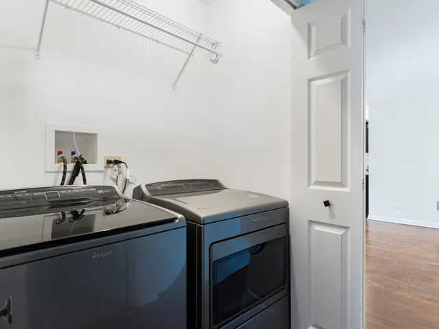 $529,000 | 134 South Whispering Hills Drive, Naperville, IL 60540