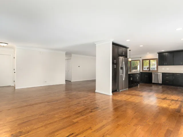 $529,000 | 134 South Whispering Hills Drive, Naperville, IL 60540