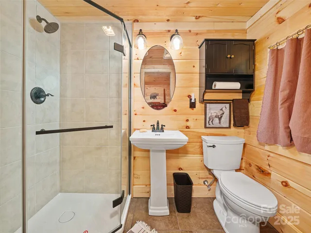 $420,000 | 34 Mccurry Road, Burnsville, NC 28714