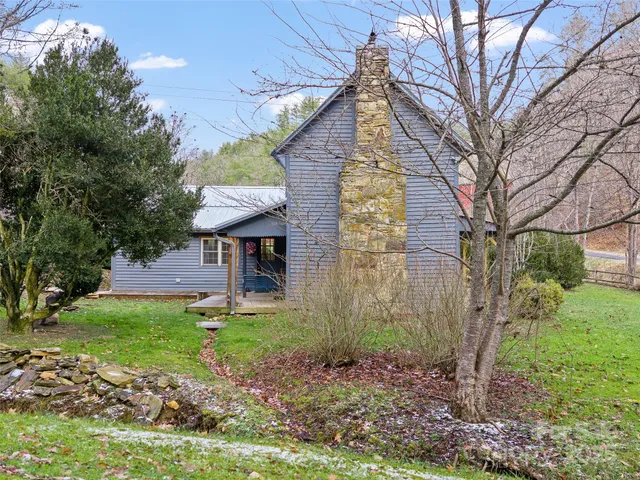 $420,000 | 34 Mccurry Road, Burnsville, NC 28714