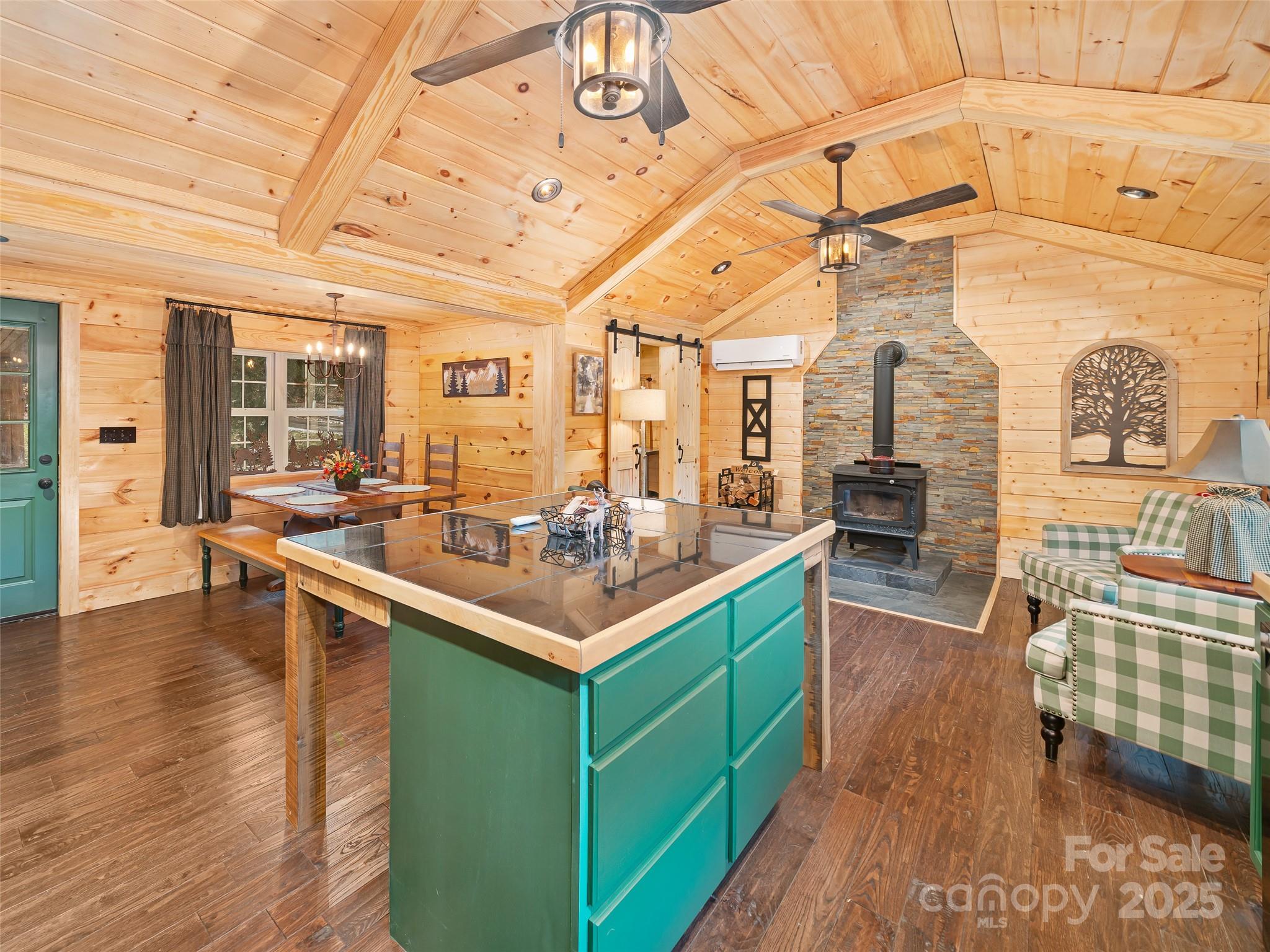 34 Mccurry Road Burnsville, NC 28714 - Photo 4 of 39