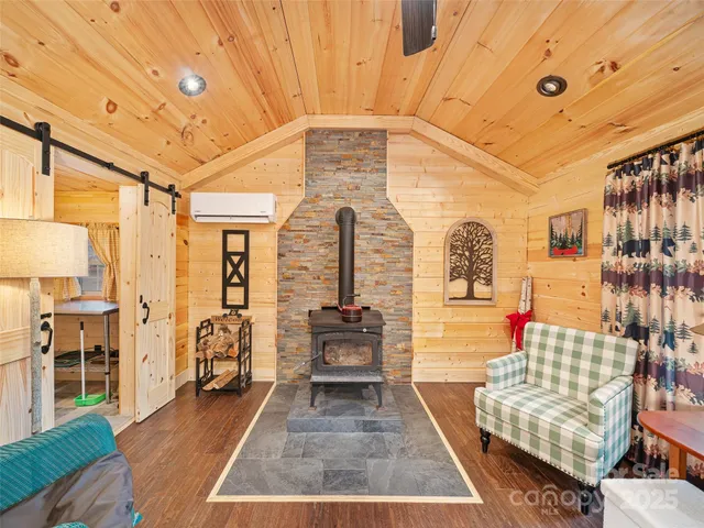 $420,000 | 34 Mccurry Road, Burnsville, NC 28714