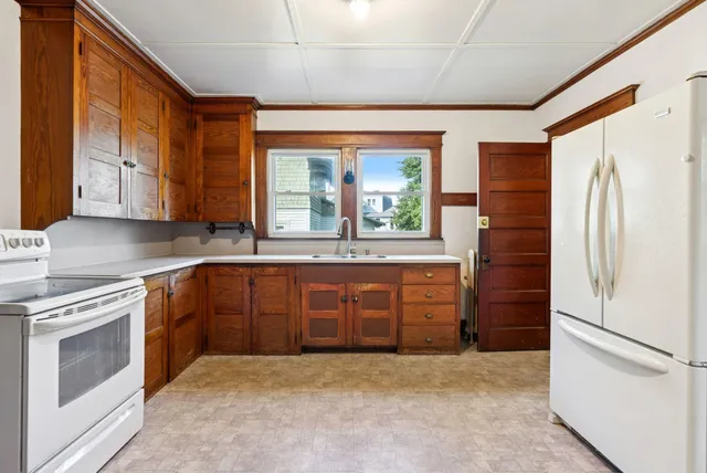 $575,000 | 360 Ocean Street, South Portland, ME 04106