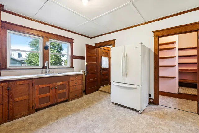 $575,000 | 360 Ocean Street, South Portland, ME 04106