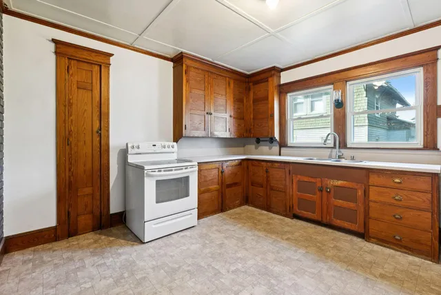 $575,000 | 360 Ocean Street, South Portland, ME 04106