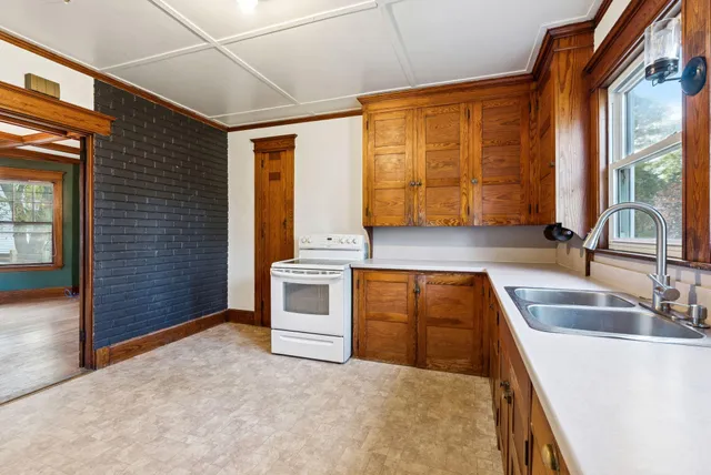 $575,000 | 360 Ocean Street, South Portland, ME 04106