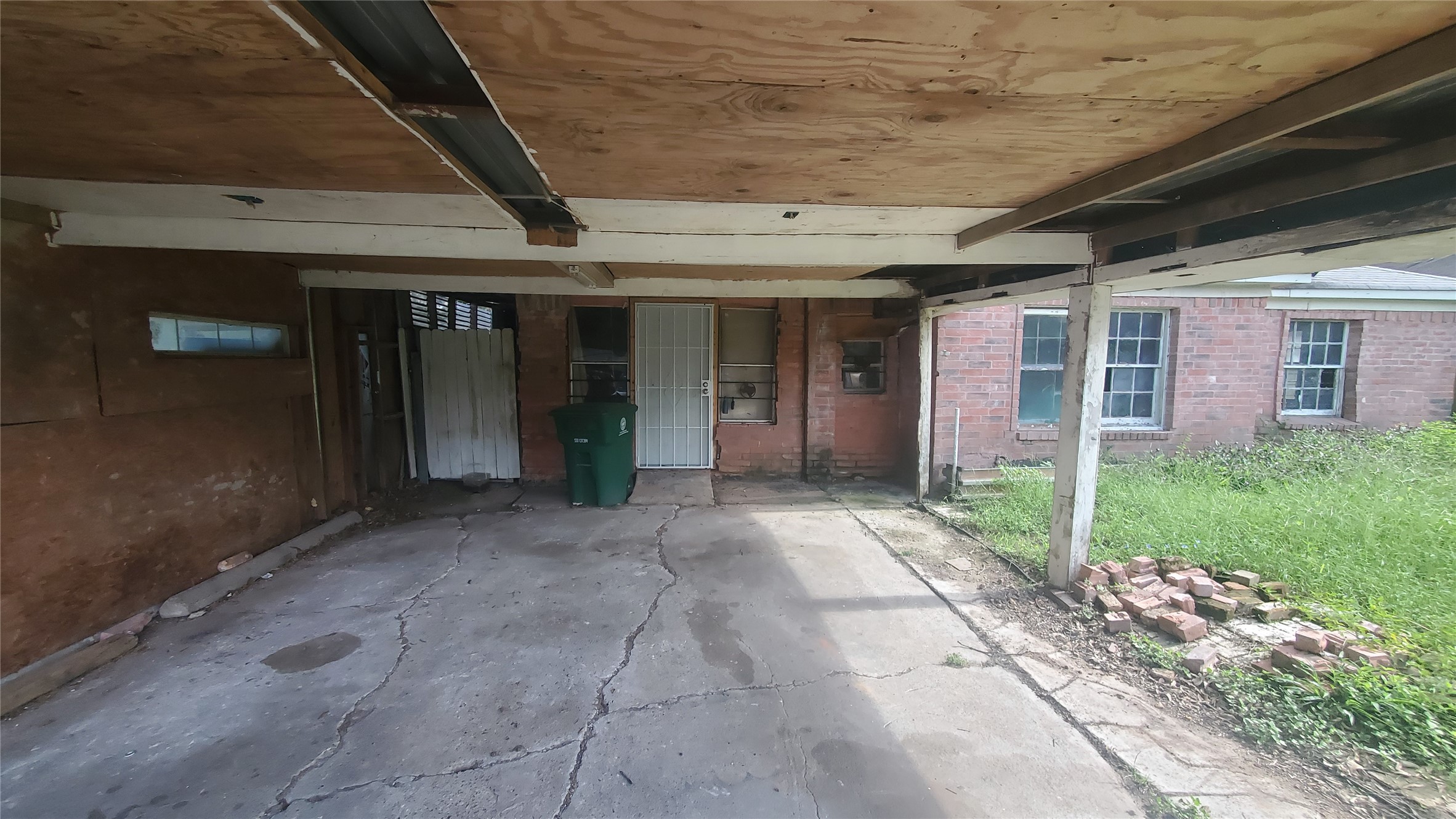 4821 Burma Road Houston, TX 77033 - Photo 3 of 23 a view of a porch of the house