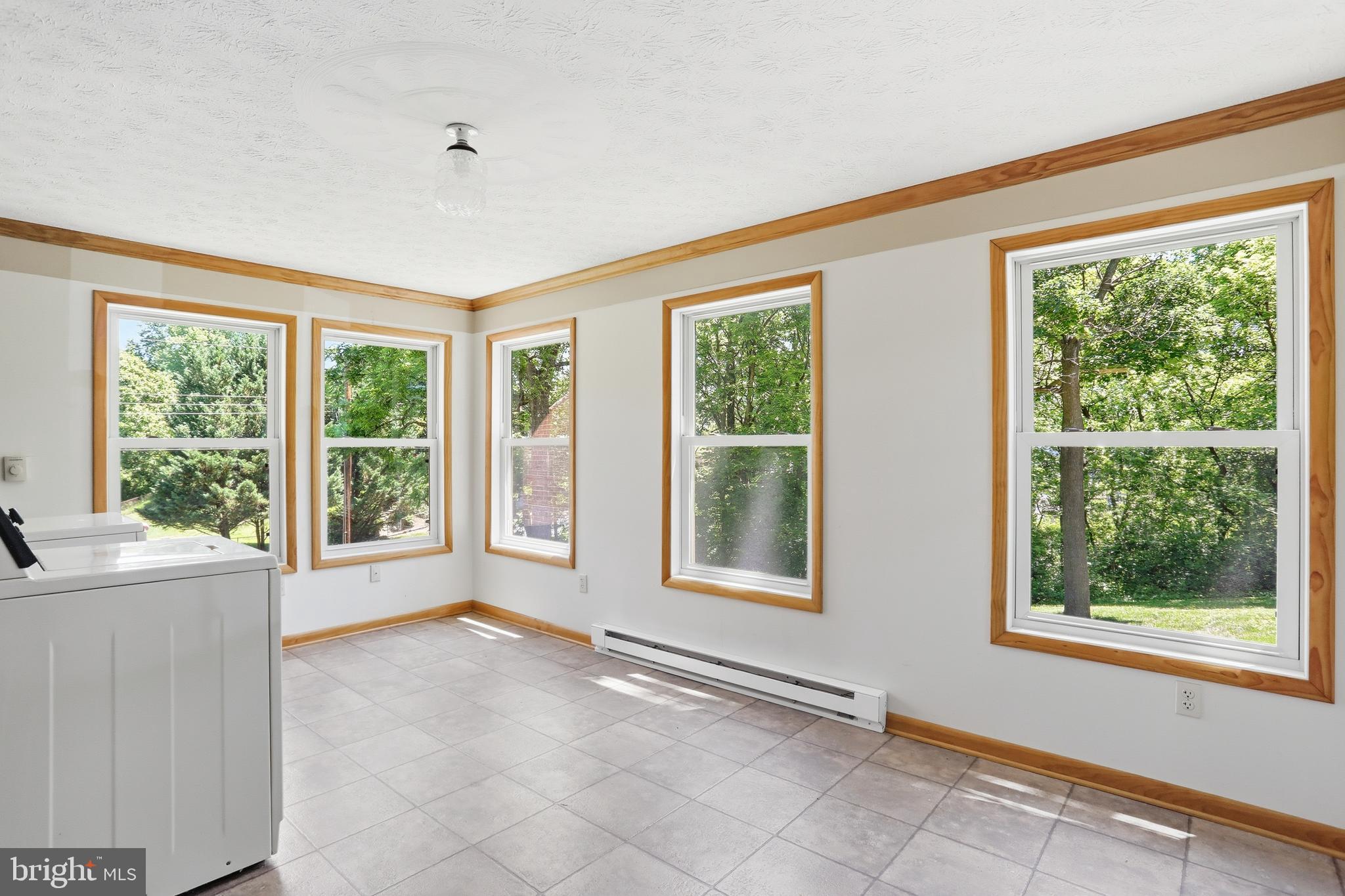 206 Dogwood Road Winchester, VA 22602 - Photo 18 of 39 Sunroom
