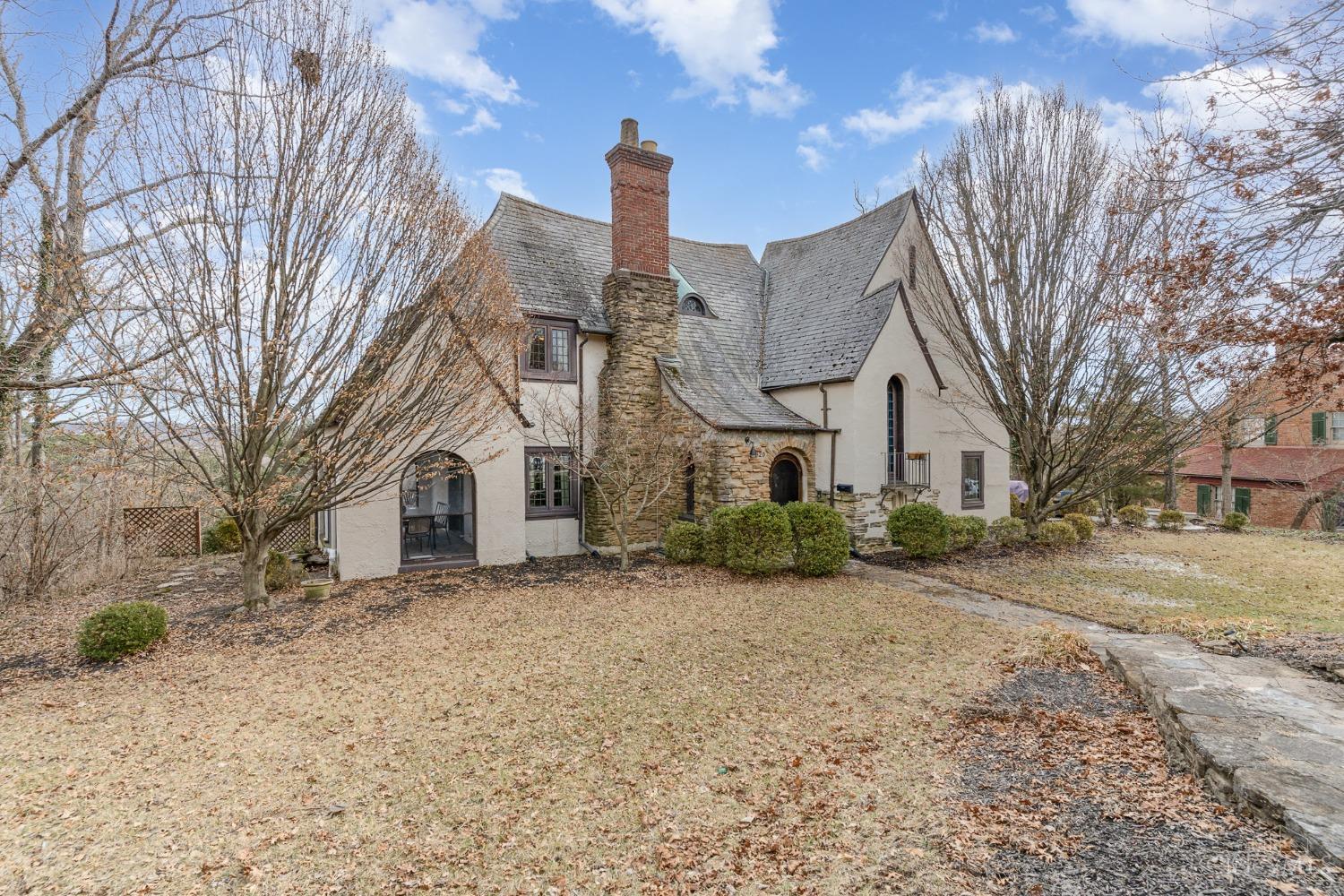 620 Crescent Road Hamilton, OH 45013 - Photo 2 of 35 Gallery Image 2