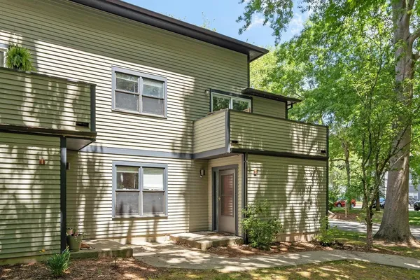 $349,000 | 110 Dean Street, Unit 1, Taunton, MA 02780