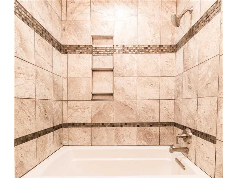 132 Braddock Road Forest Hills, PA 15221 - Photo 21 of 25 Master Bath/Spa.