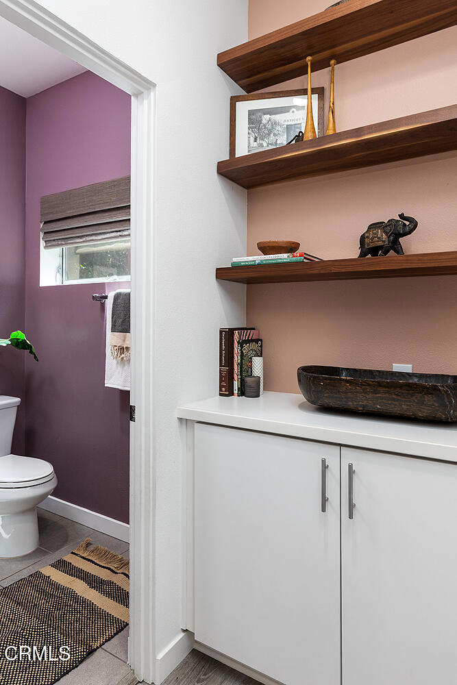 2222 Strata Lane Los Angeles, CA 90041 - Photo 19 of 31 a close view of toilet