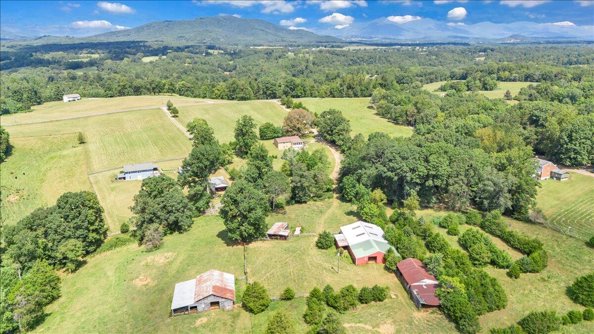 7702 Dickerson Mill Road Moneta, VA 24121 - Photo 105 of 114 101-DJI_20250901122144_0028_D