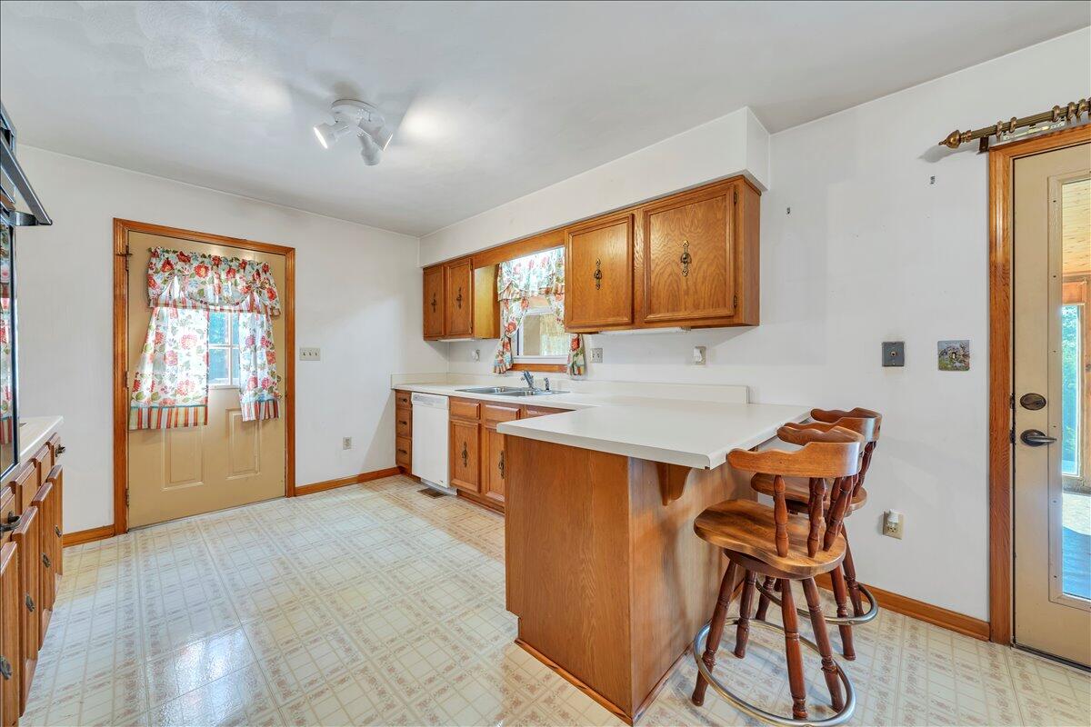 7702 Dickerson Mill Road Moneta, VA 24121 - Photo 17 of 114 013-MIB03109
