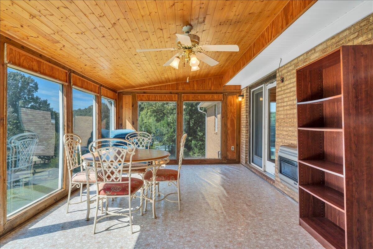 7702 Dickerson Mill Road Moneta, VA 24121 - Photo 23 of 114 019-MIB03145