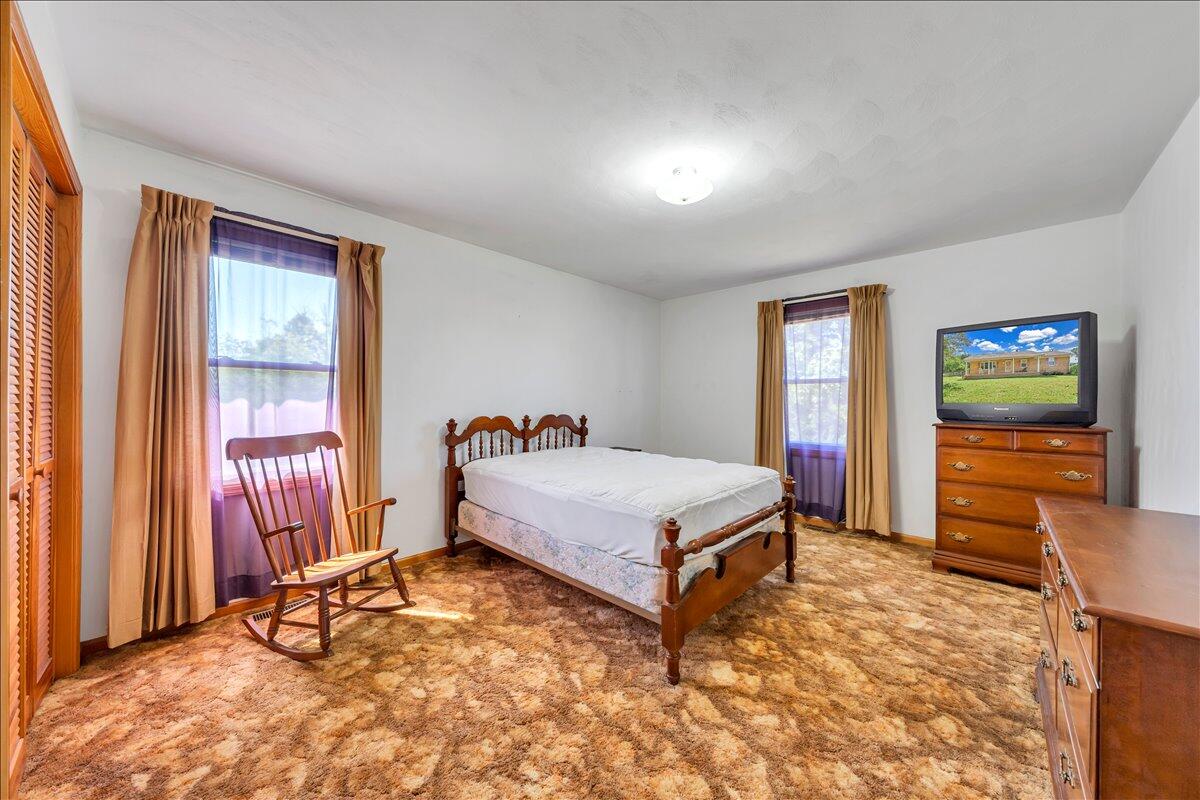 7702 Dickerson Mill Road Moneta, VA 24121 - Photo 25 of 114 021-MIB03151