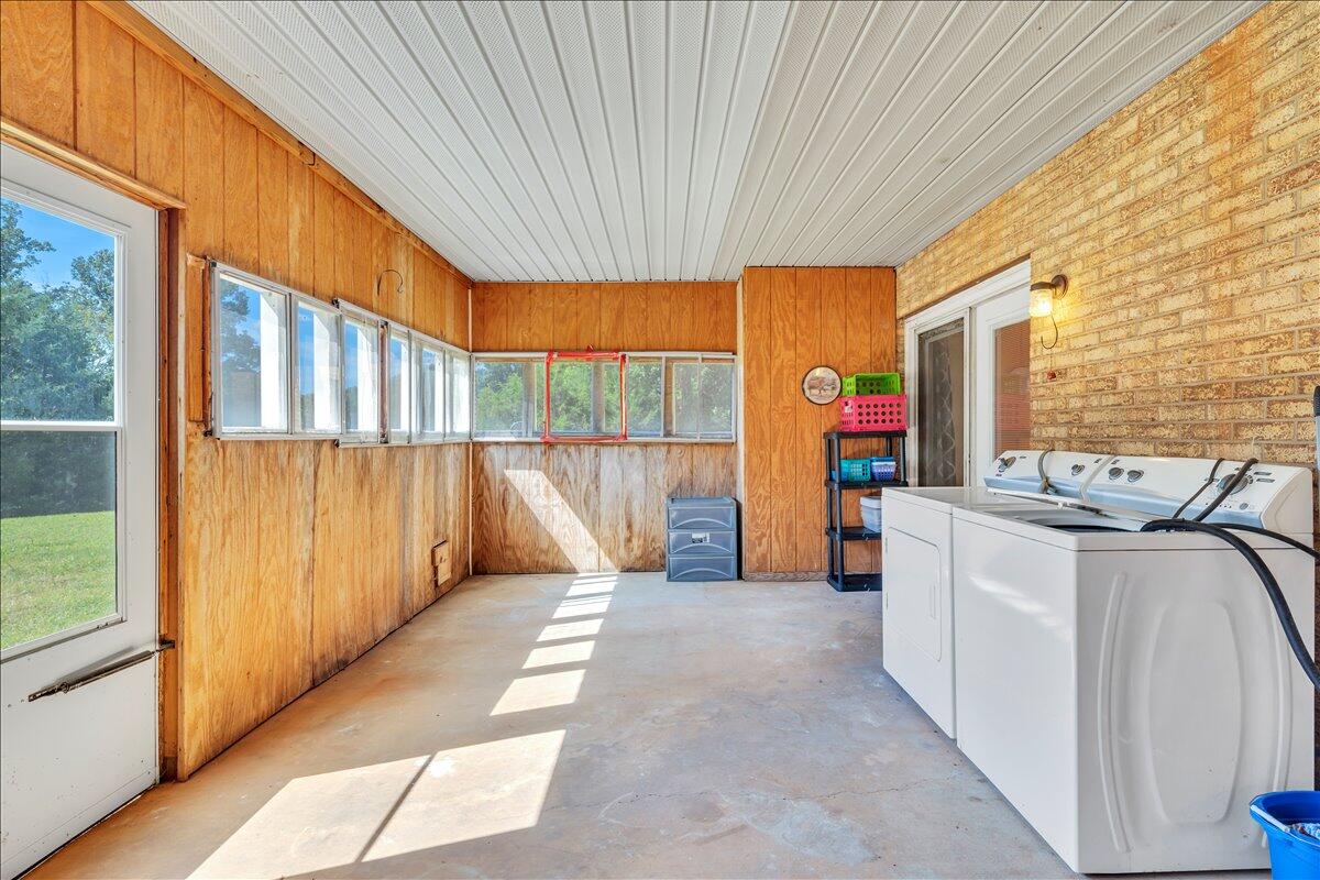 7702 Dickerson Mill Road Moneta, VA 24121 - Photo 54 of 114 050-MIB03223