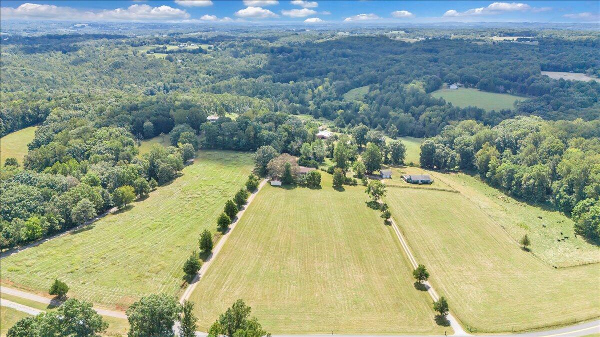 7702 Dickerson Mill Road Moneta, VA 24121 - Photo 88 of 114 082-DJI_20250901120926_0007_D