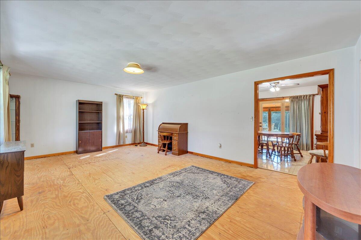 7702 Dickerson Mill Road Moneta, VA 24121 - Photo 9 of 114 005-MIB03079