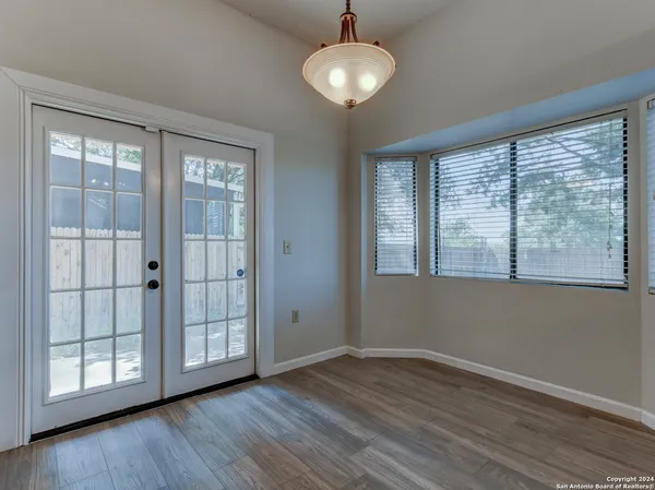 $1,900 | 9811 Wagon Train, Converse, TX 78109