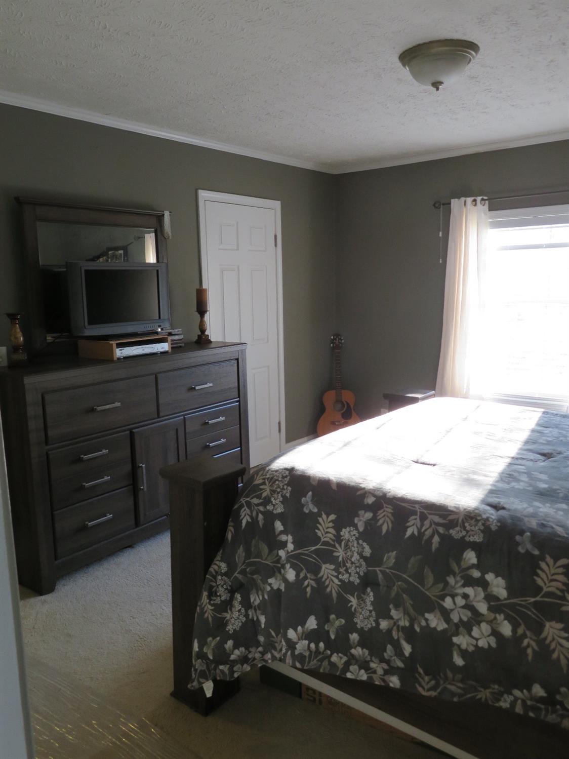 25692 West County Line Road Sunman, IN 47041 - Photo 9 of 21
