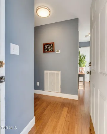 $199,000 | 807 Fain Avenue, Unit 807, Kingsport, TN 37660
