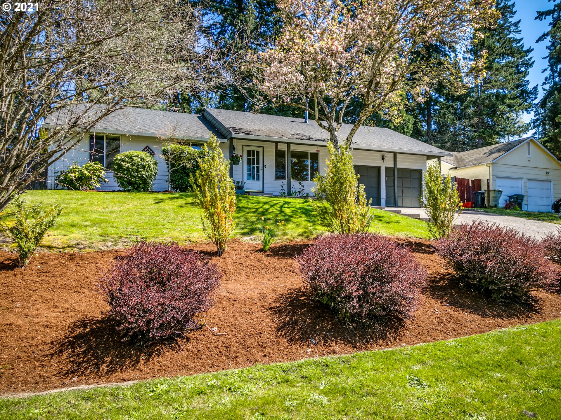 5930 Southwest 192nd Avenue Aloha, OR 97078 - Photo 2 of 32 Gallery Image 2