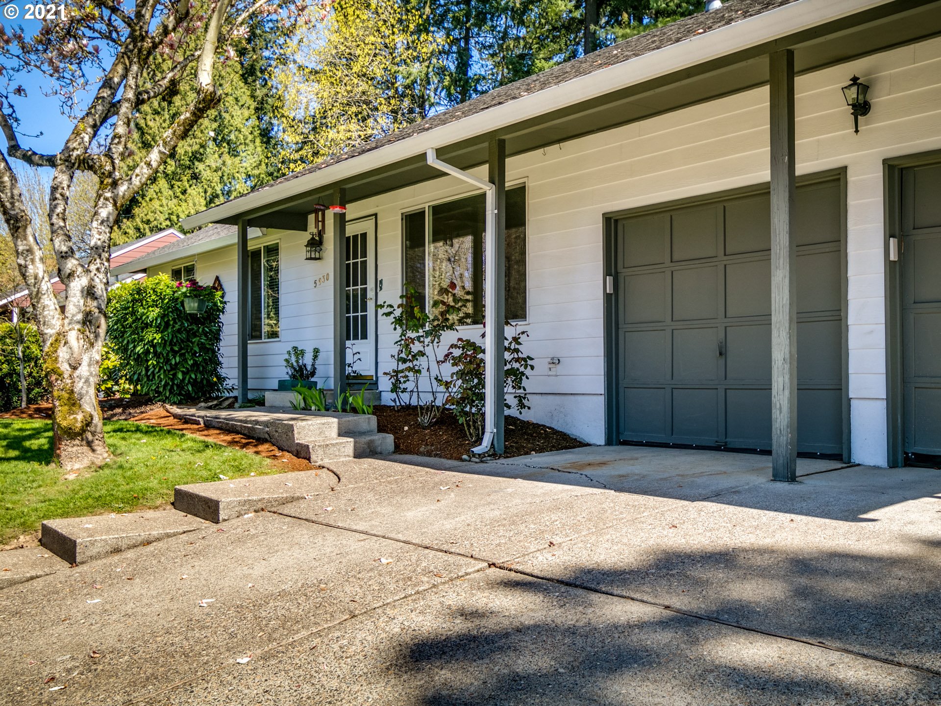 5930 Southwest 192nd Avenue Aloha, OR 97078 - Photo 3 of 32 Gallery Image 3