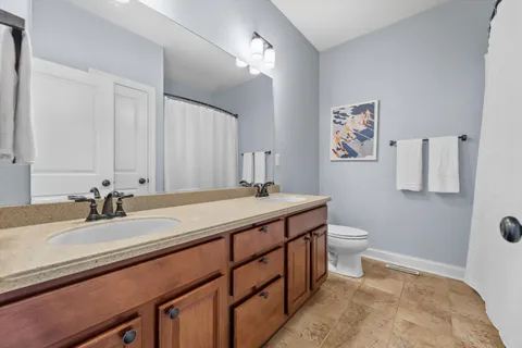 $660,000 | N42W22814 Beacon Court, Pewaukee, WI 53072
