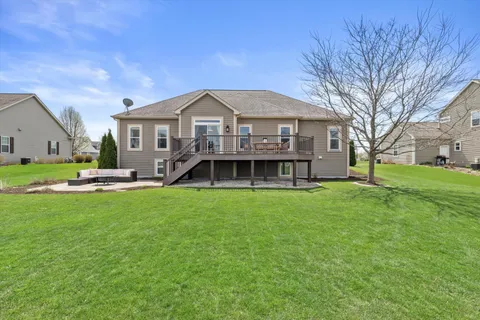 $660,000 | N42W22814 Beacon Court, Pewaukee, WI 53072