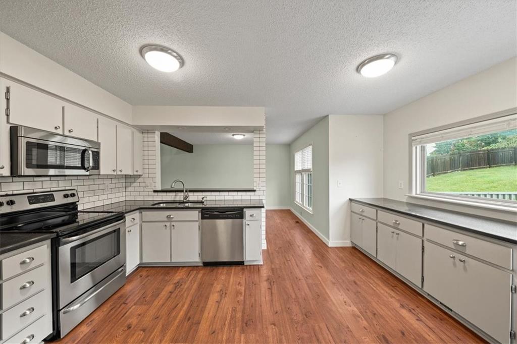 7029 Albervan Street Shawnee, KS 66216 - Photo 15 of 46