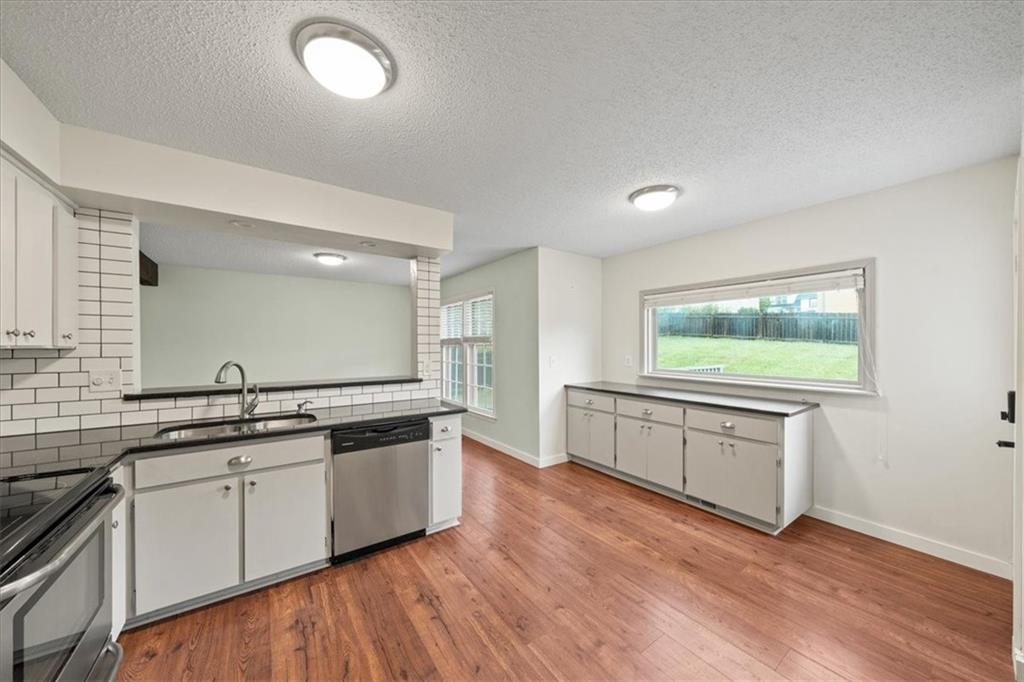 7029 Albervan Street Shawnee, KS 66216 - Photo 16 of 46