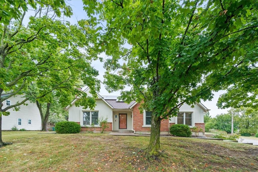 7029 Albervan Street Shawnee, KS 66216 - Photo 2 of 46