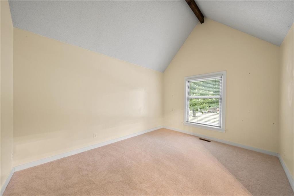 7029 Albervan Street Shawnee, KS 66216 - Photo 4 of 46