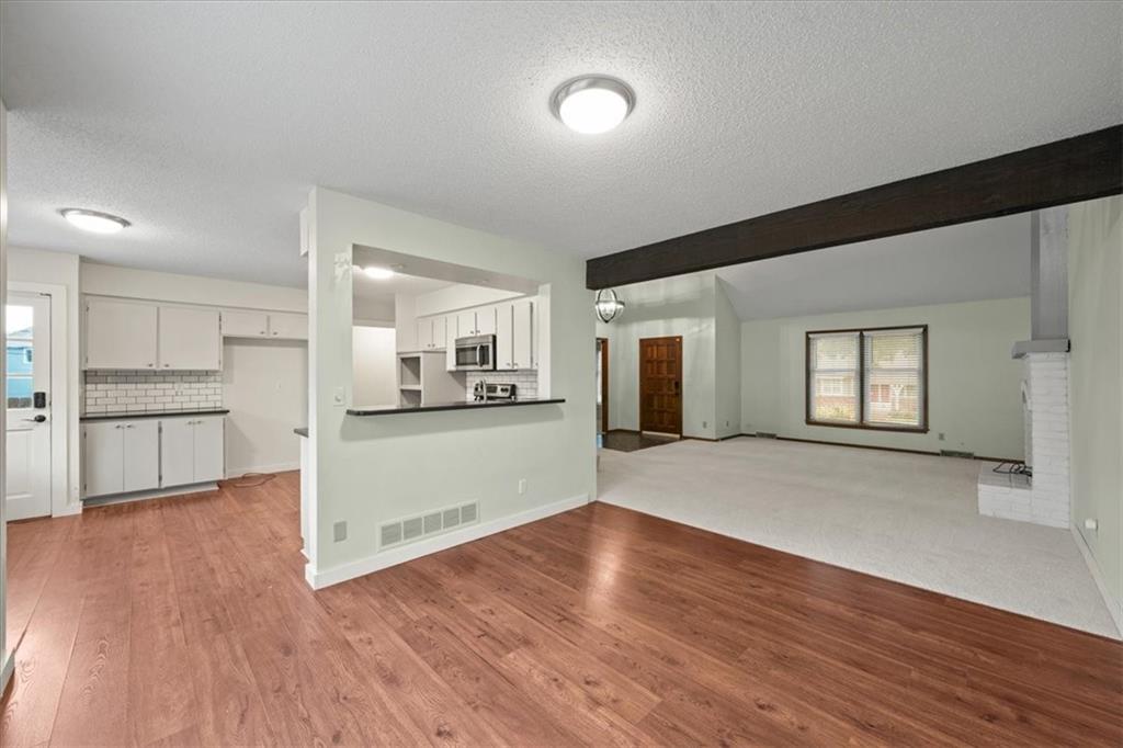 7029 Albervan Street Shawnee, KS 66216 - Photo 10 of 46