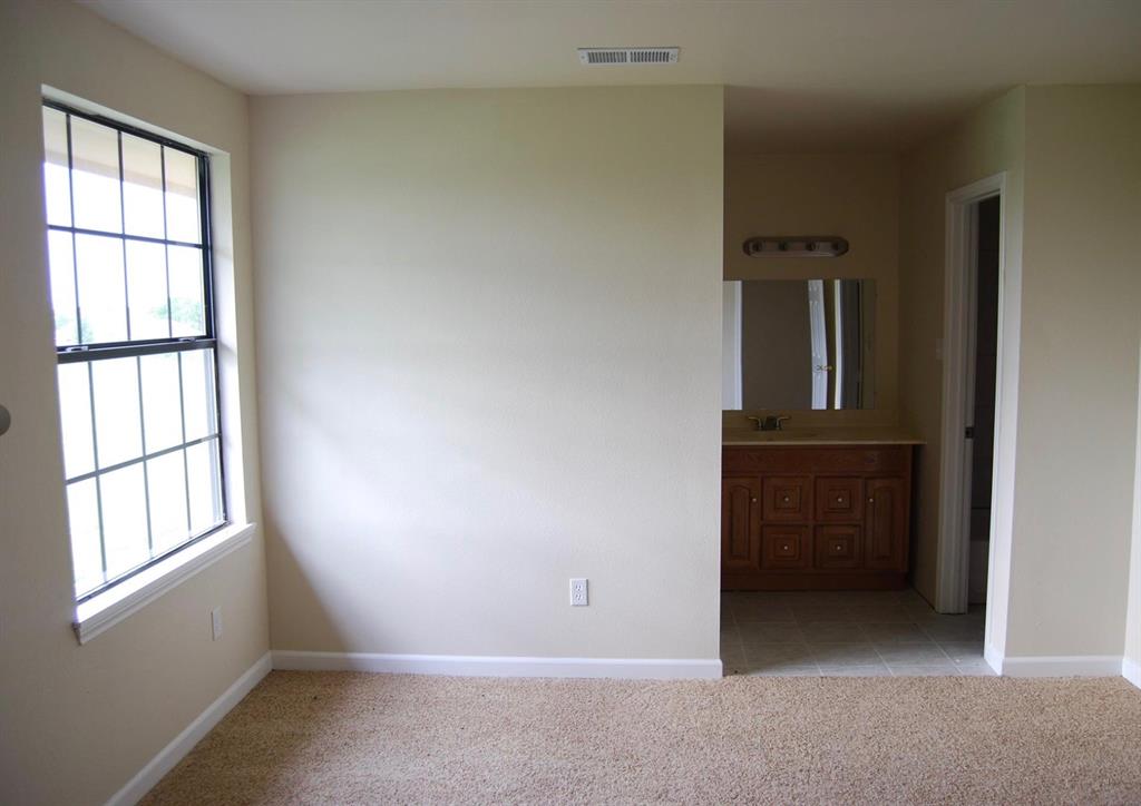 8001 Rothington Road, Unit 2127 Dallas, TX 75227 - Photo 11 of 18 Gallery Image 11